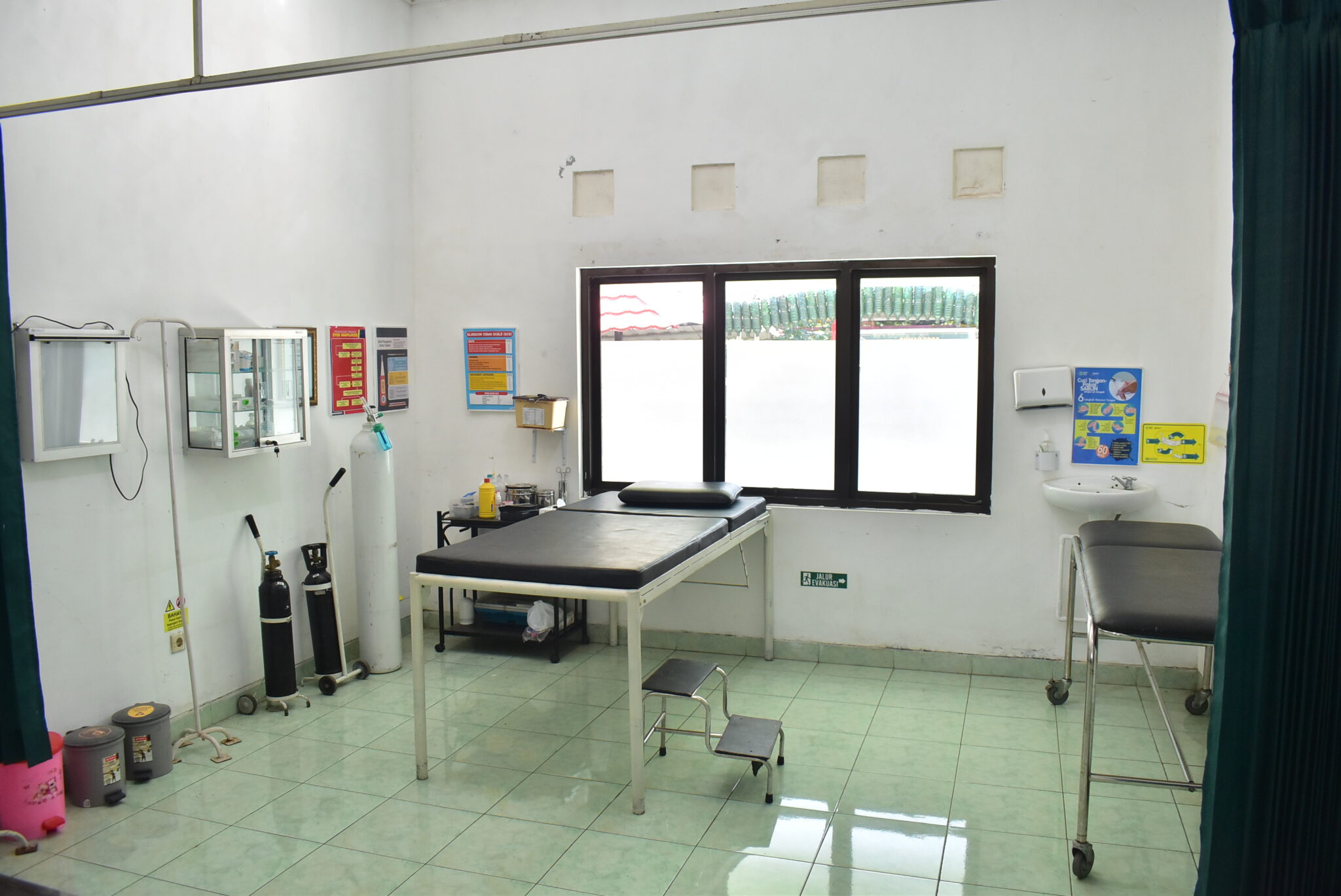 RUANG TINDAKAN KESEHATAN
