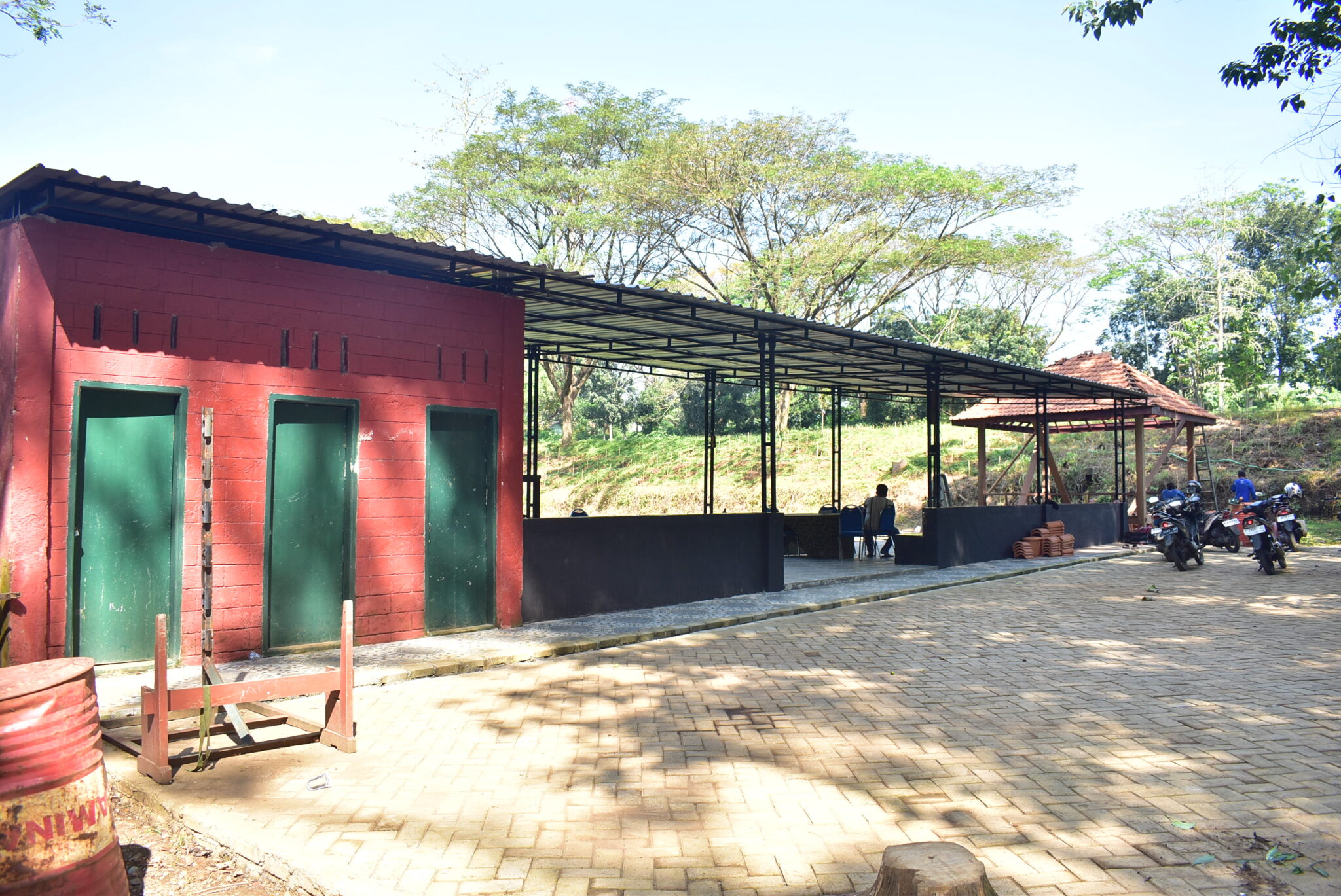 KAMAR MANDI LAPANGAN TEMBAK