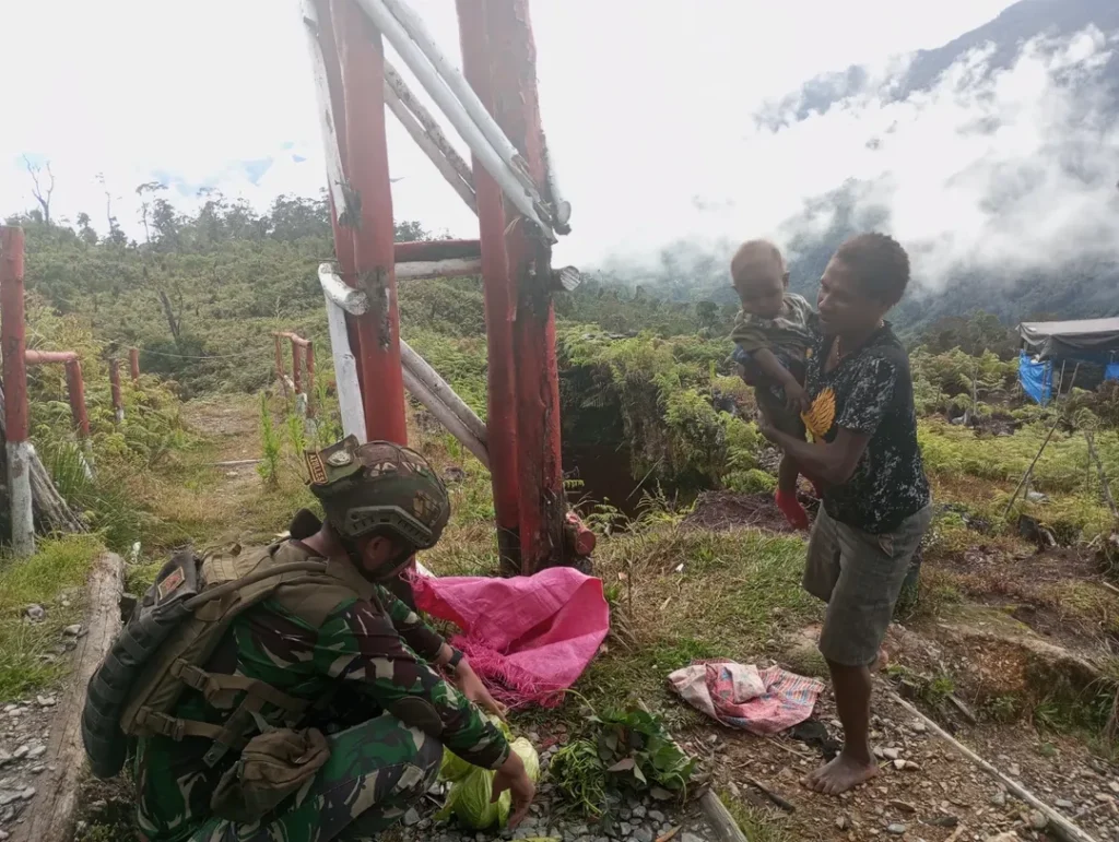 Satgas Yonif 509 Kostrad Gelar Kegiatan Rosita di Pos Langit BilogaiIntan Jaya, Papua — Satgas (3)