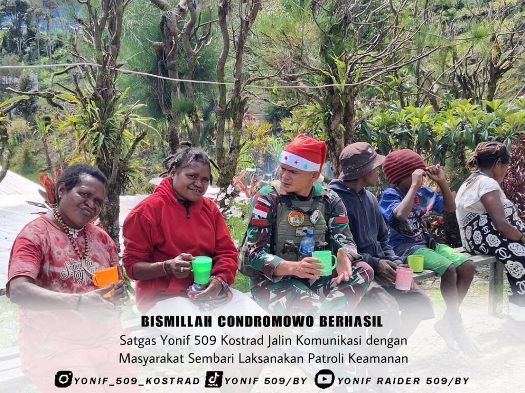 Satgas Yonif 509 Kostrad Jalin Komunikasi dengan Masyarakat Sembari Laksanakan Patroli Keamanan  Intan Jaya – Satgas Yonif 509 Kostrad melaksanakan patroli keamanan sekaligus menjalin komunikasi sosial dengan masyarakat di wilayah tugas mereka. Kegiatan ini dipimpin langsung oleh Pasiter Satgas Yonif 509 Kostrad, Lettu Chk Irawan Suharto. Kamis (12/12/2024)  Patroli ini tidak hanya bertujuan untuk memastikan keamanan wilayah tetap kondusif, tetapi juga menjadi sarana bagi prajurit untuk mendengarkan keluhan, masukan, serta aspirasi masyarakat secara langsung. Dengan pendekatan yang humanis dan penuh kekeluargaan, prajurit menyapa warga di setiap kampung yang dilalui dan membangun interaksi yang akrab.  “Kami melaksanakan kegiatan ini bukan hanya untuk menjaga keamanan, tetapi juga untuk menjalin komunikasi dengan masyarakat. Kami ingin mendengar apa yang menjadi kebutuhan dan keluhan mereka, sekaligus memastikan warga merasa aman dengan kehadiran kami,” ujar Lettu Chk Irawan Suharto.  Selama kegiatan, masyarakat terlihat antusias dan senang dengan kehadiran prajurit TNI. Salah seorang warga, Bapak Simon, menyampaikan apresiasinya atas kepedulian yang ditunjukkan oleh Satgas Yonif 509 Kostrad.  “Kami merasa nyaman dan aman ketika melihat bapak-bapak TNI berpatroli. Mereka juga mendengar keluhan kami, ini membuat kami merasa diperhatikan dan dilindungi,” ungkapnya.