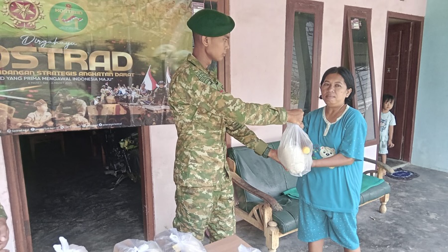 Yonif 509 Kostrad Laksanakan Bhakti Sosial dalam Rangka HUT Kostrad ke-64 TahunJember – Dalam ra (1)