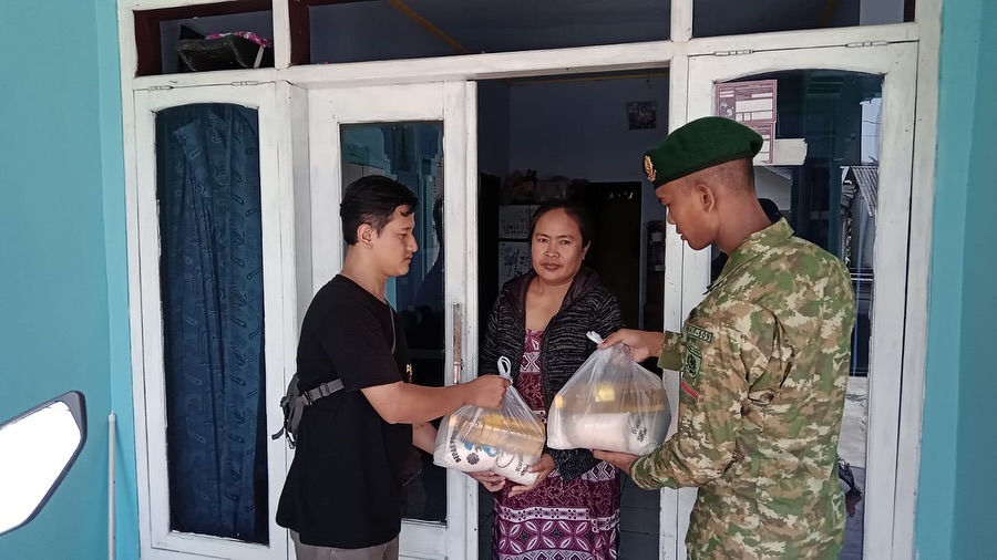 Yonif 509 Kostrad Laksanakan Bhakti Sosial dalam Rangka HUT Kostrad ke-64 TahunJember – Dalam ra (5)